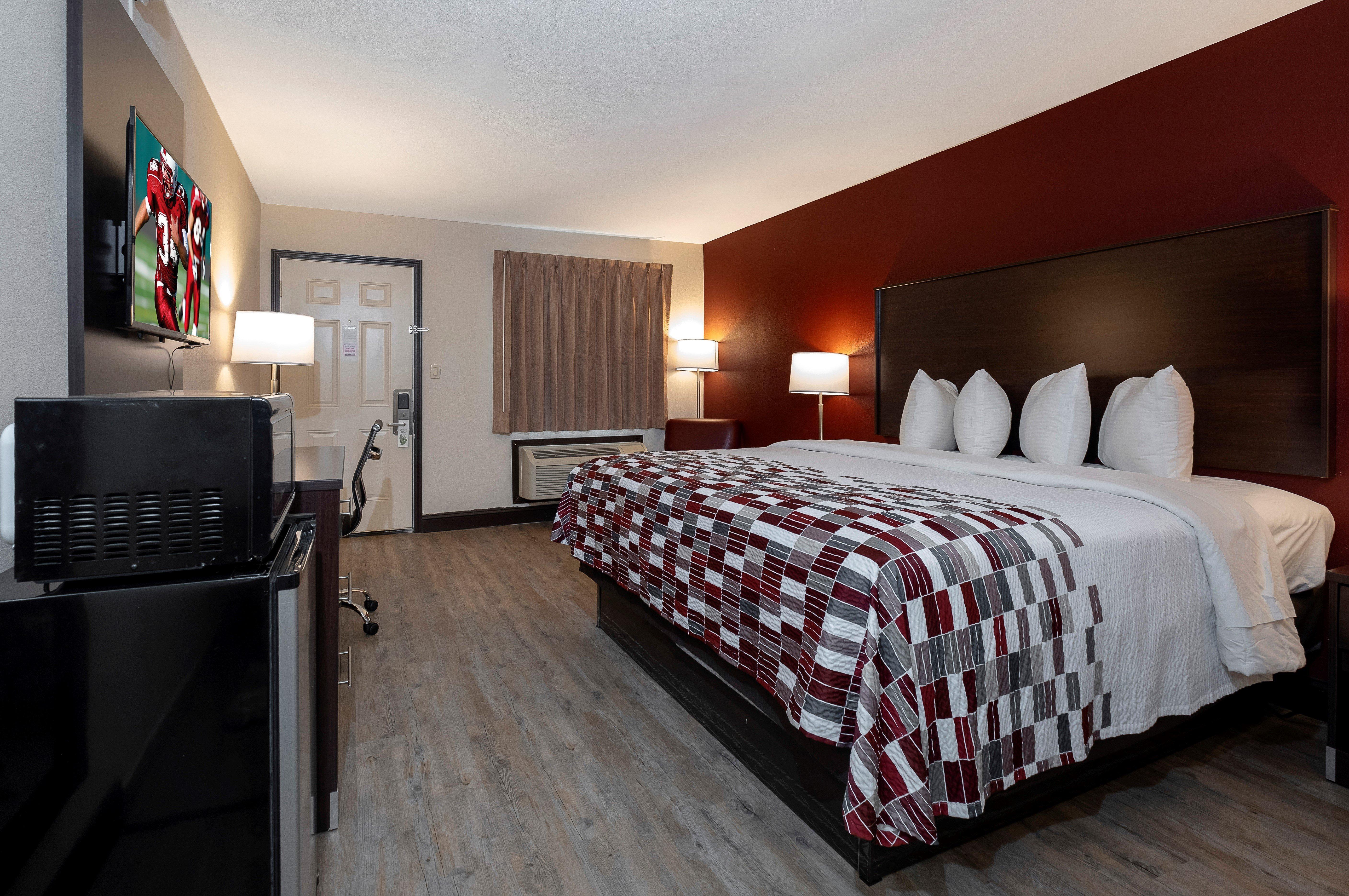 Red Roof Inn Muscle Shoals Exterior photo
