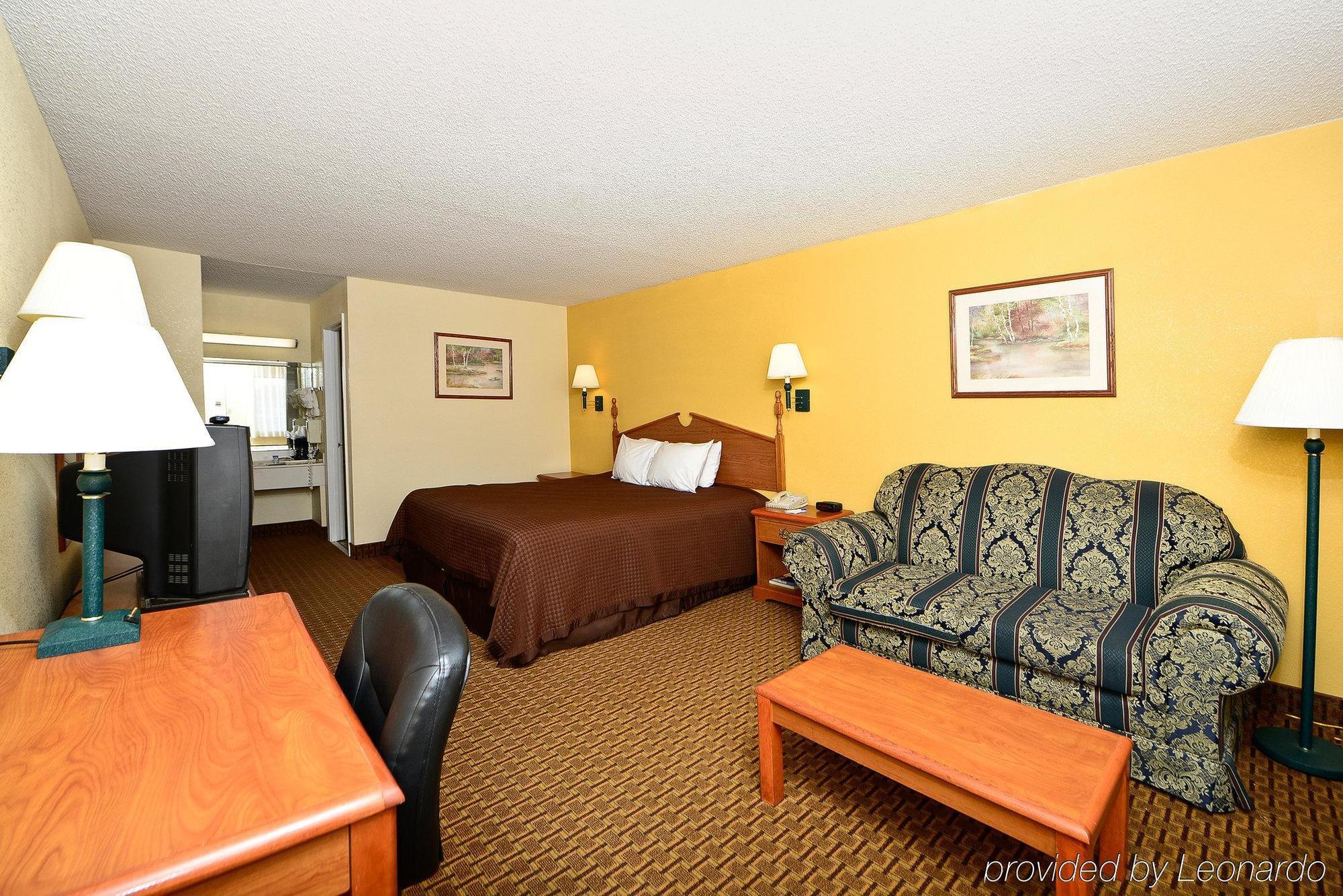 Red Roof Inn Muscle Shoals Exterior photo